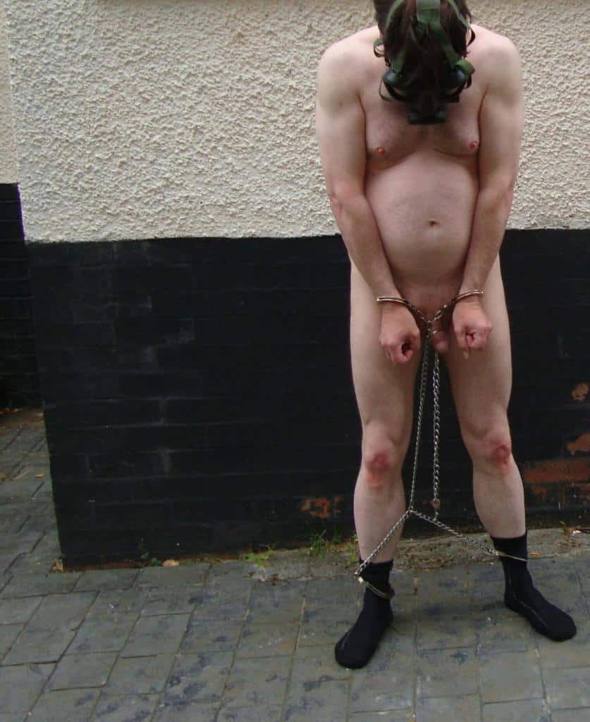 bdsm picture, slave in chains, slave in mask